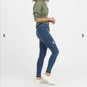 Spanx Distressed Ankle Skinny Jeans, Medium Wash - size S/P